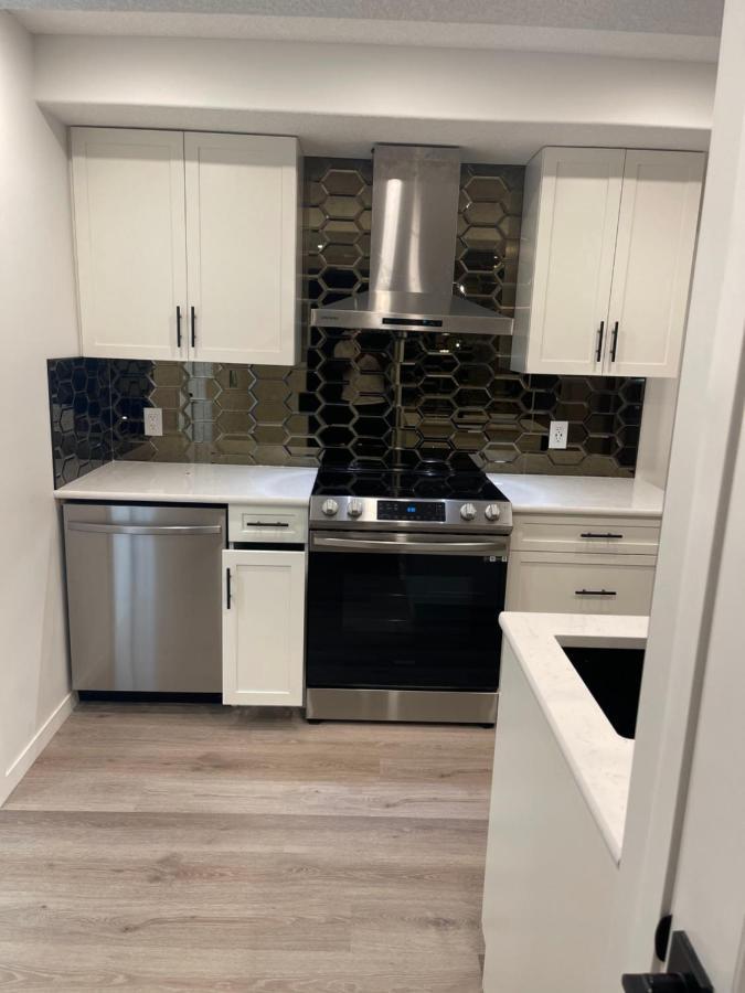 Tastefully Furnished One Bedroom Hébergement de vacances *